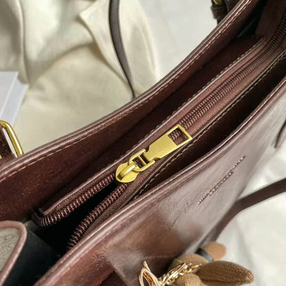 Alix™ – Sac Bandoulière Vintage avec Charm Lapin